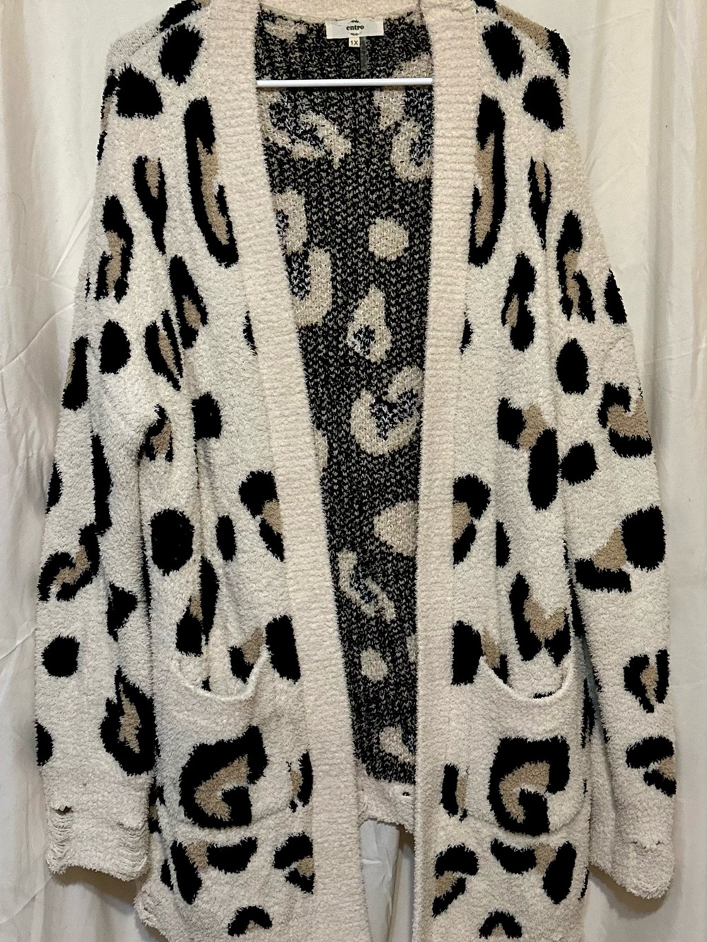 UMGEE Cozy Leopard-Print Open Cardigan Sweater - White/Tan/Black